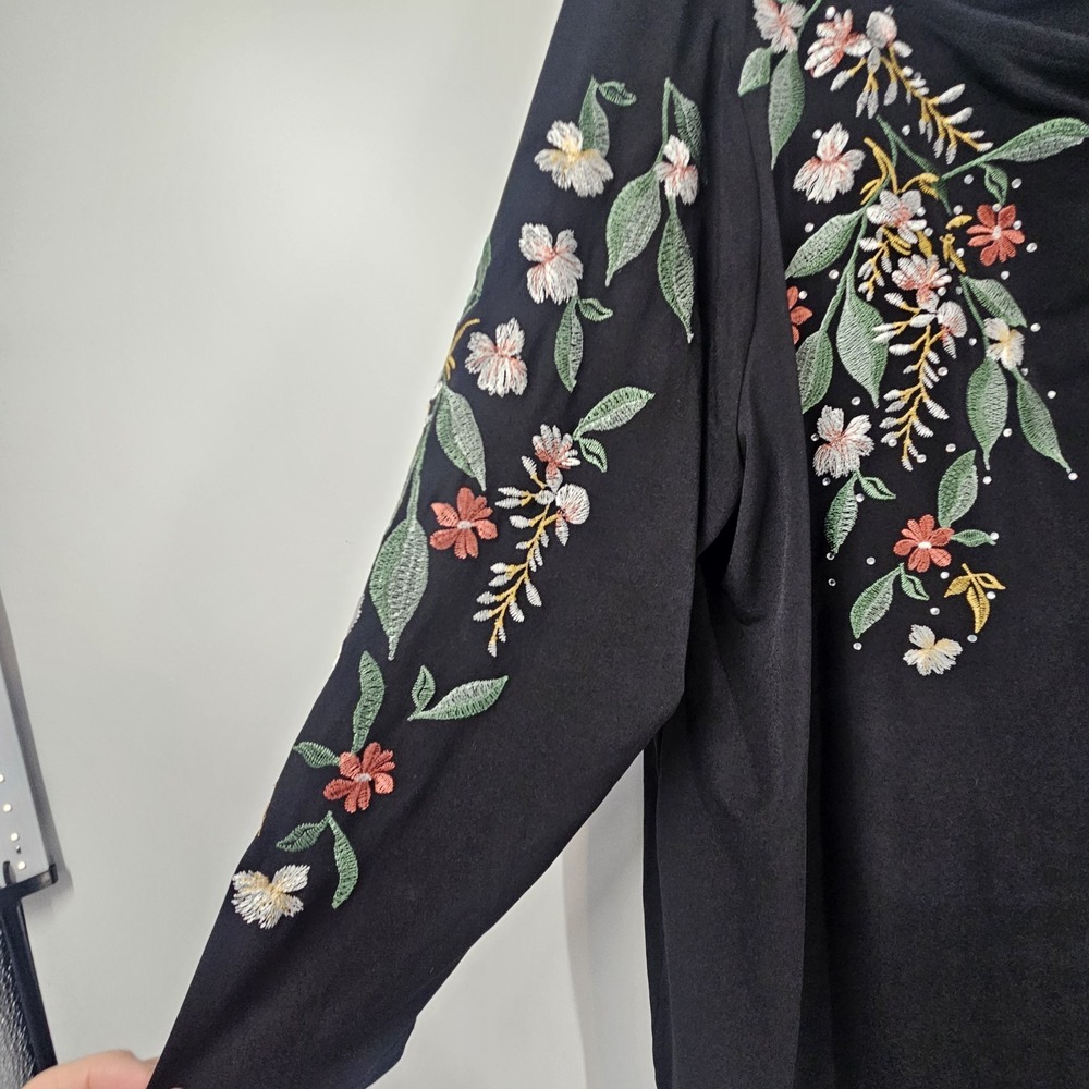JM Collection Women's 1x Floral Top 3/4 Sleeve Raised Embroidery - Picture 4 of 10